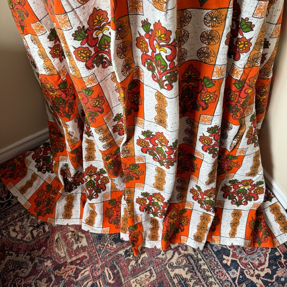 Insanely Gorgeous Mid Century Curtain Panel - Picture 4 of 7